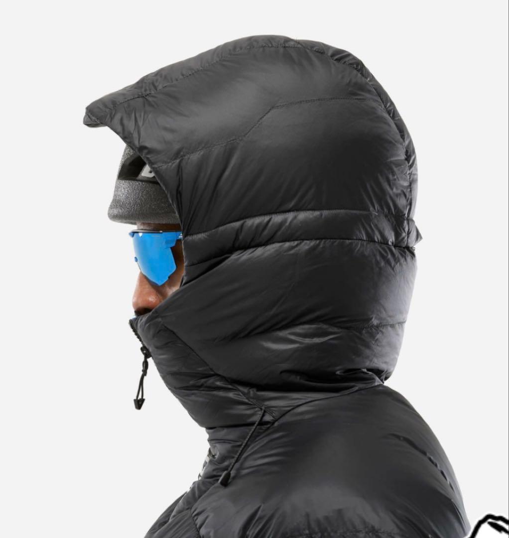 カメット ダウン フーディ