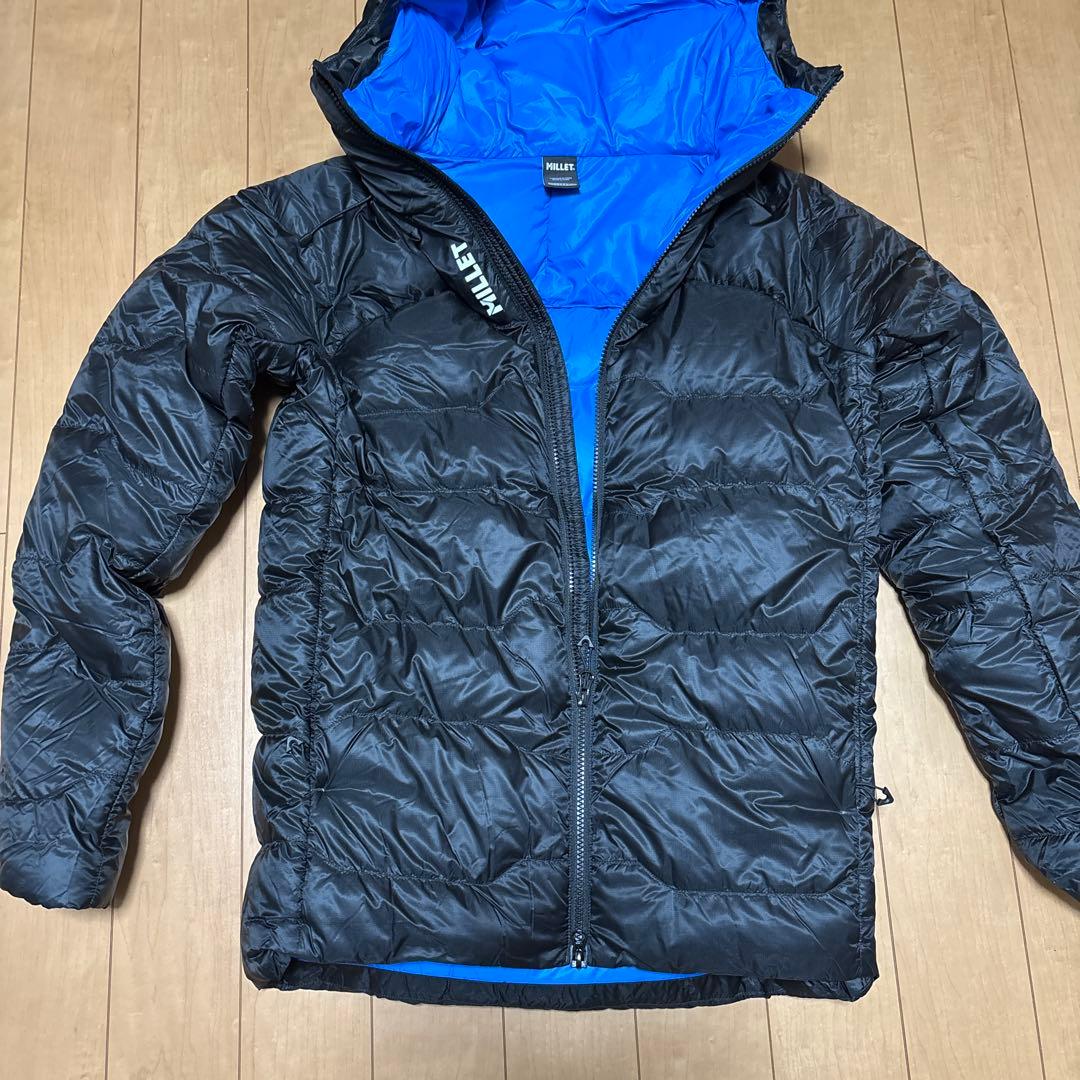 カメット ダウン フーディ