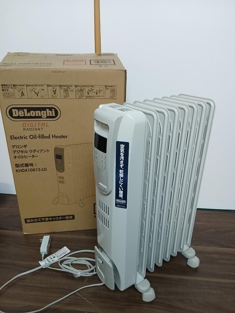 デロンギ オイルヒーター KHD410812-LG 暖房器具