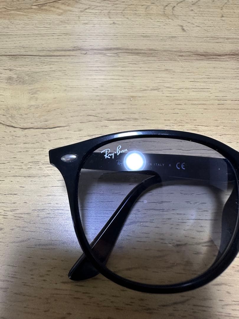 【ほぼ未使用品】レイバン RB4259-F グラデーションレンズ