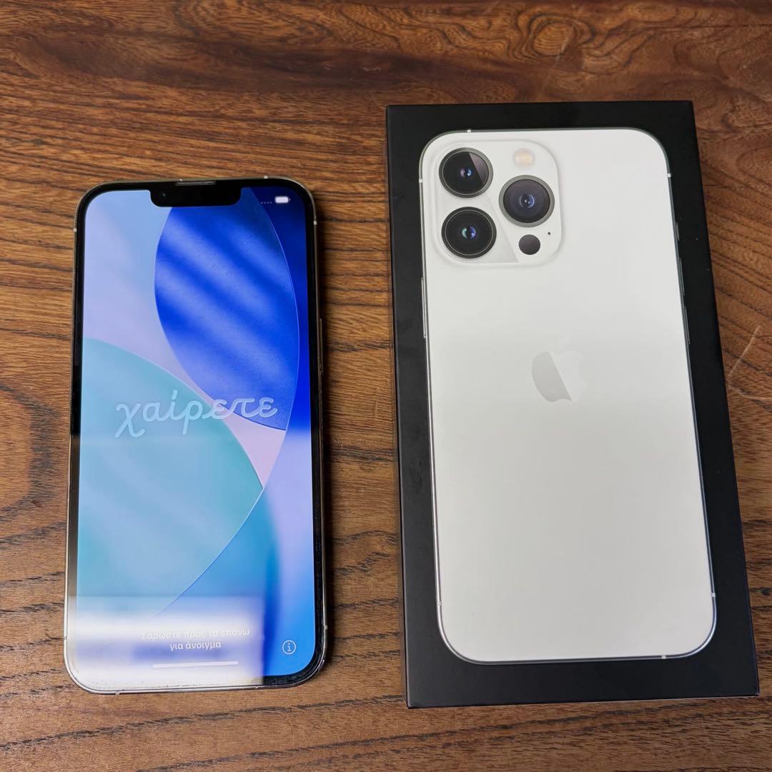 iPhone 13 Pro シルバー 本体(背面傷あり、広角カメラ使用不可)