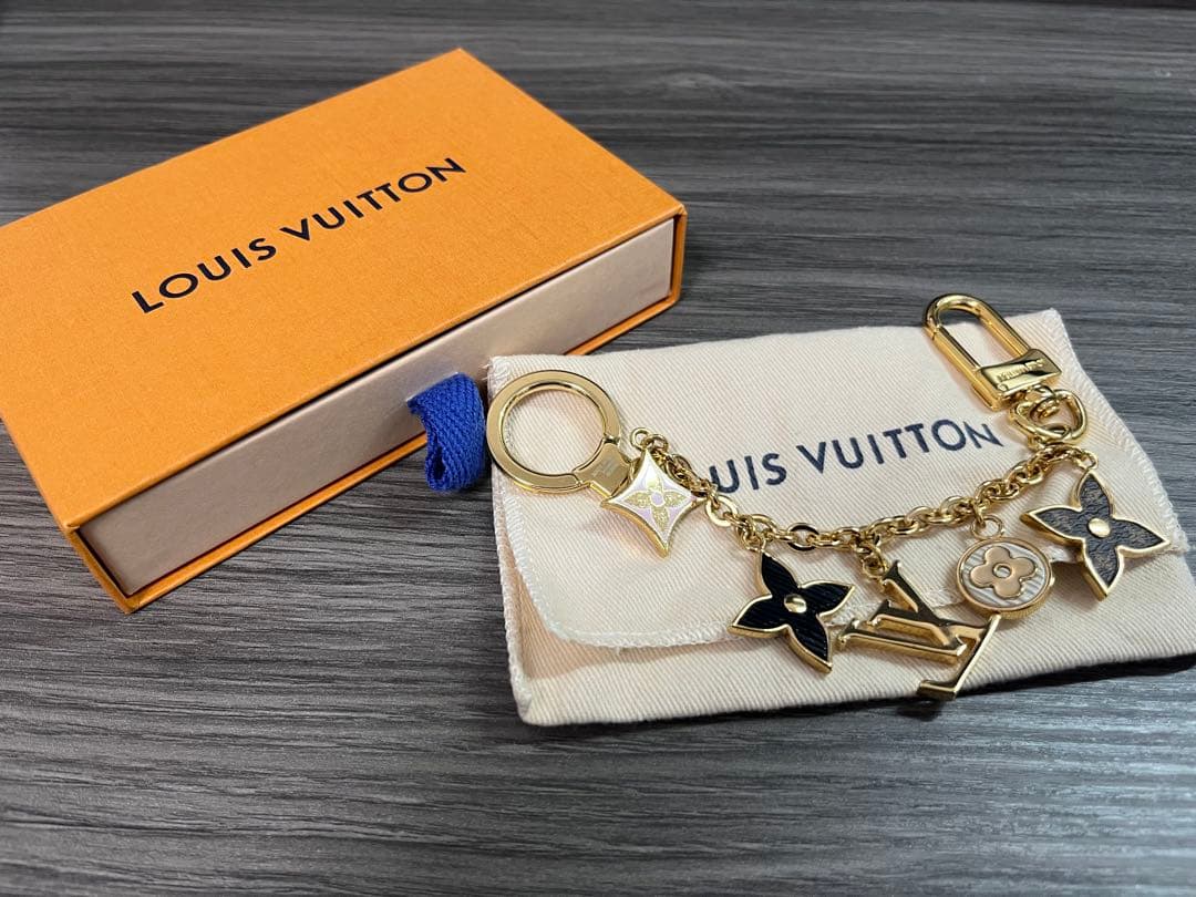 LOUIS VUITTON バックチャーム