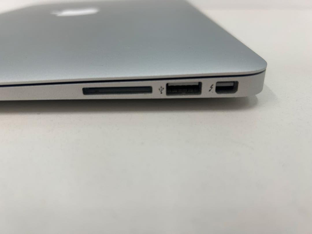 Apple MacBook Air 13インチ シルバー