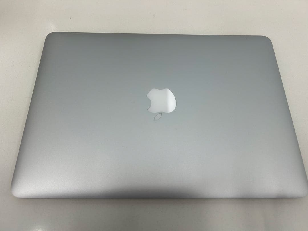 Apple MacBook Air 13インチ シルバー