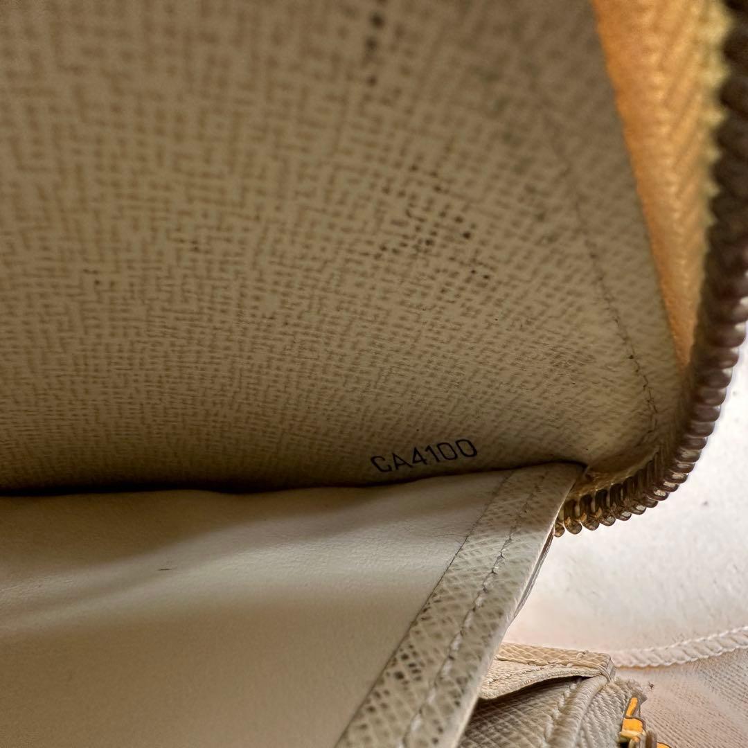 【極美品】ルイヴィトン ダミエ アズール 長財布 ジッピーウォレット アイボリー