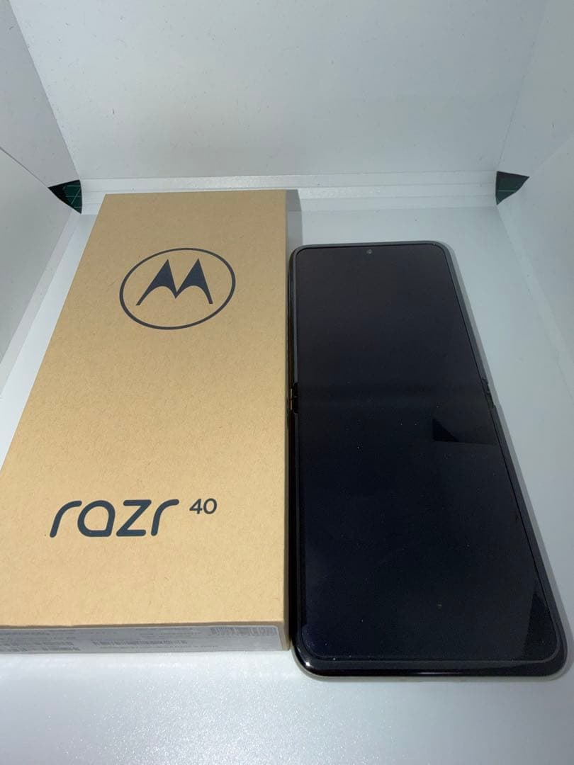 Motorola　Razer40　使用感あり　256GB バニラクリーム