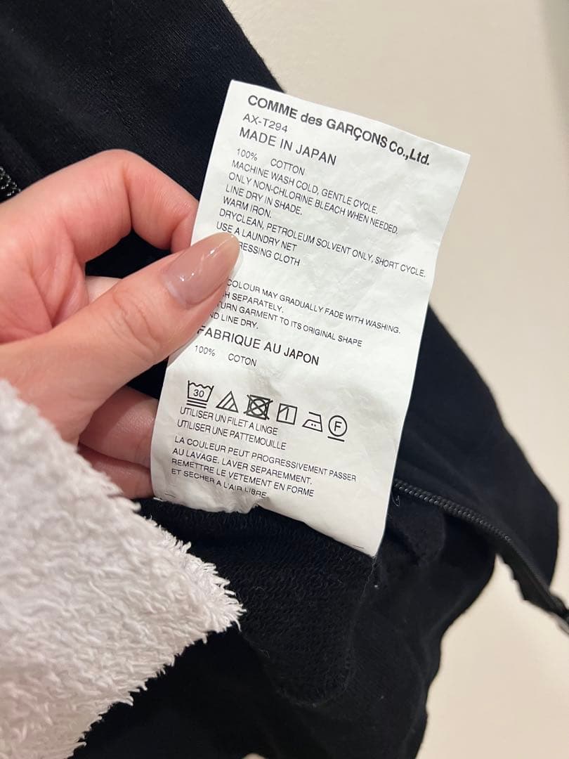 プレイ・コムデギャルソン　ダブルレッドハートジップアップフーディー