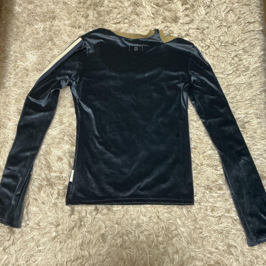 【即完売品】ベイシックス　トップス　ベロア