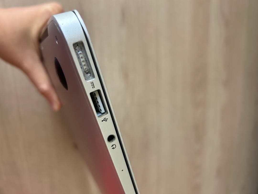 MacBook Air 13インチ（A1466/2013年モデル）初期設定済み