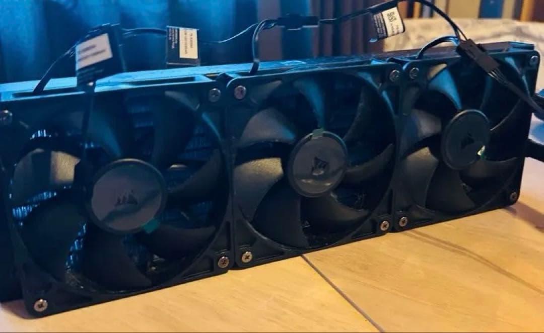 ノーチラス- 360ラジエーター水冷式CPUクーラー ブラック