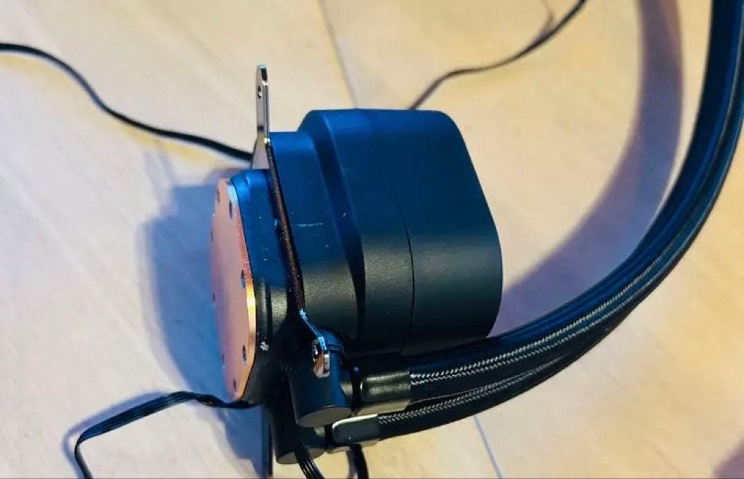 ノーチラス- 360ラジエーター水冷式CPUクーラー ブラック