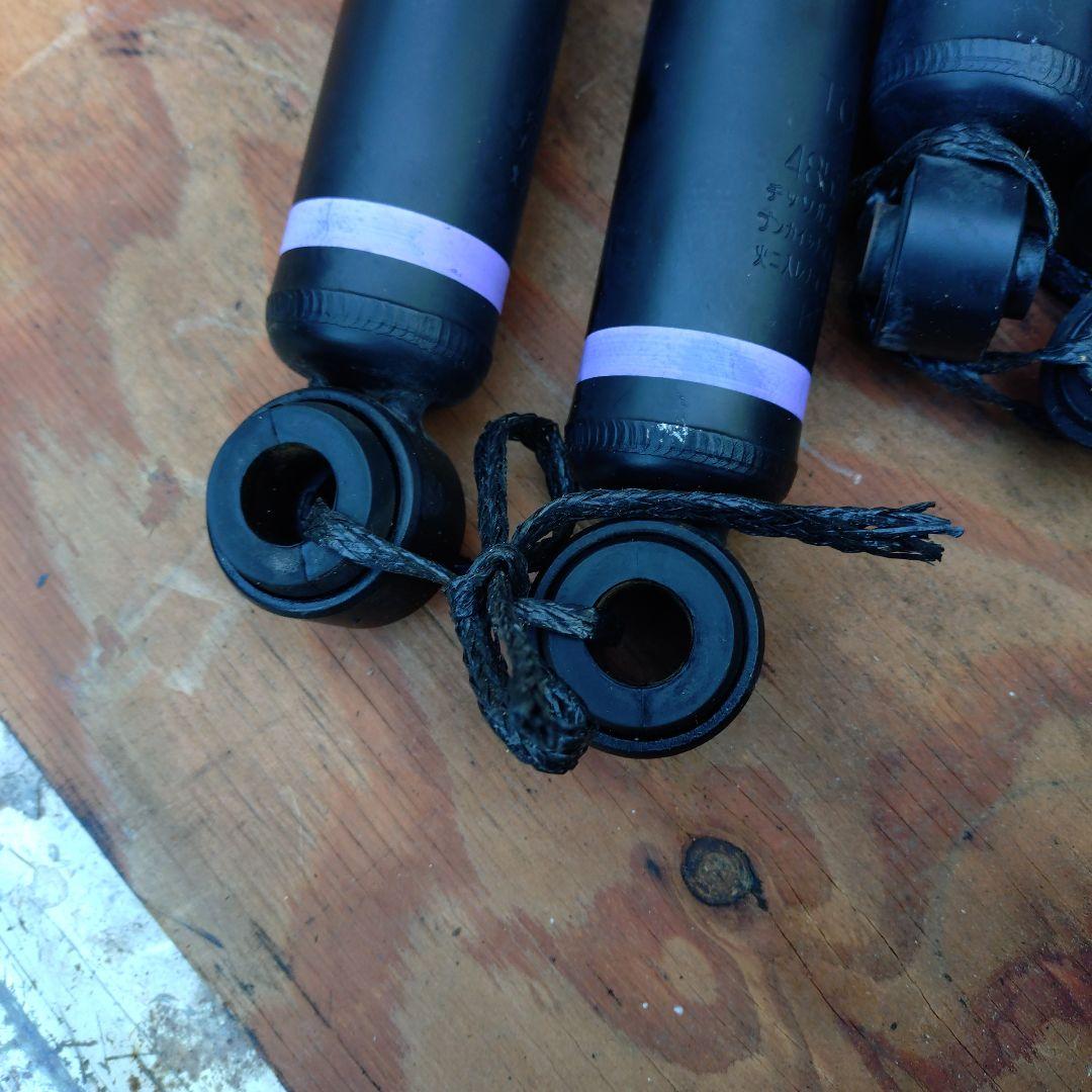 TOYOTAハイエース新車外し　 ガス式ショックアブソーバー 4本セット