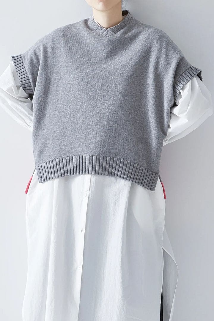 アトリエナルセ　ニットベスト　ネストローブ　fofofofa ホームスパン