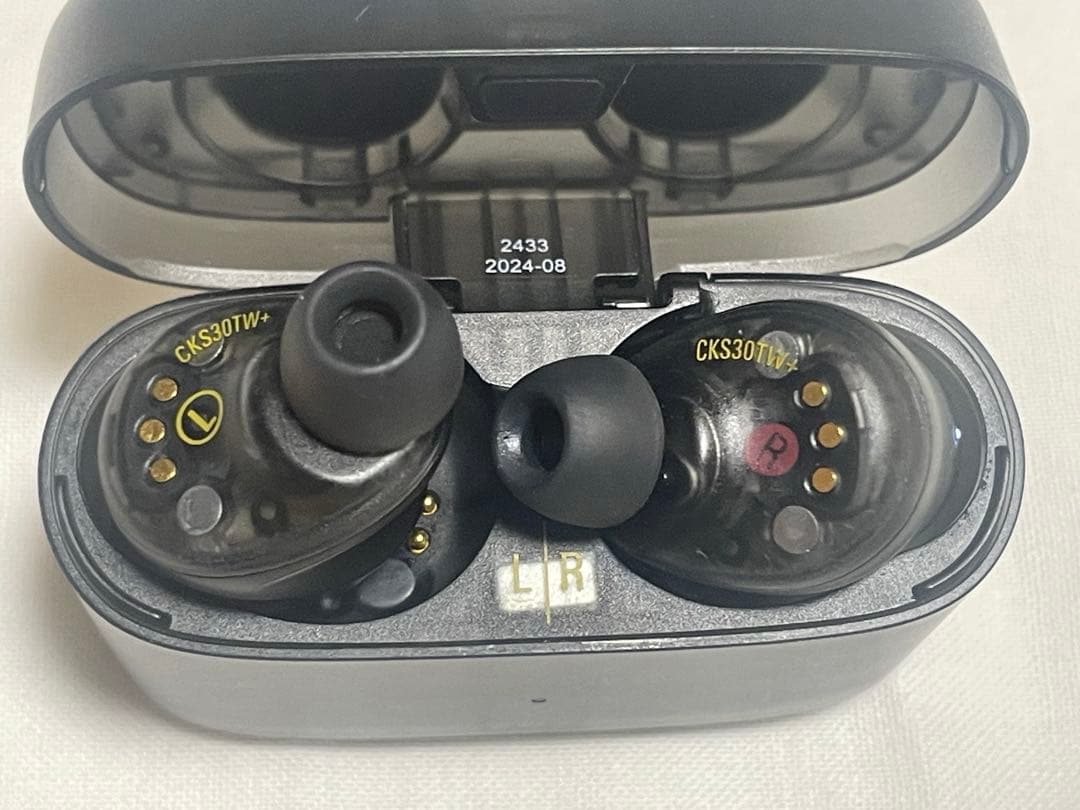 【美品】ATH-CKS30TW+ 完全ワイヤレスイヤホン