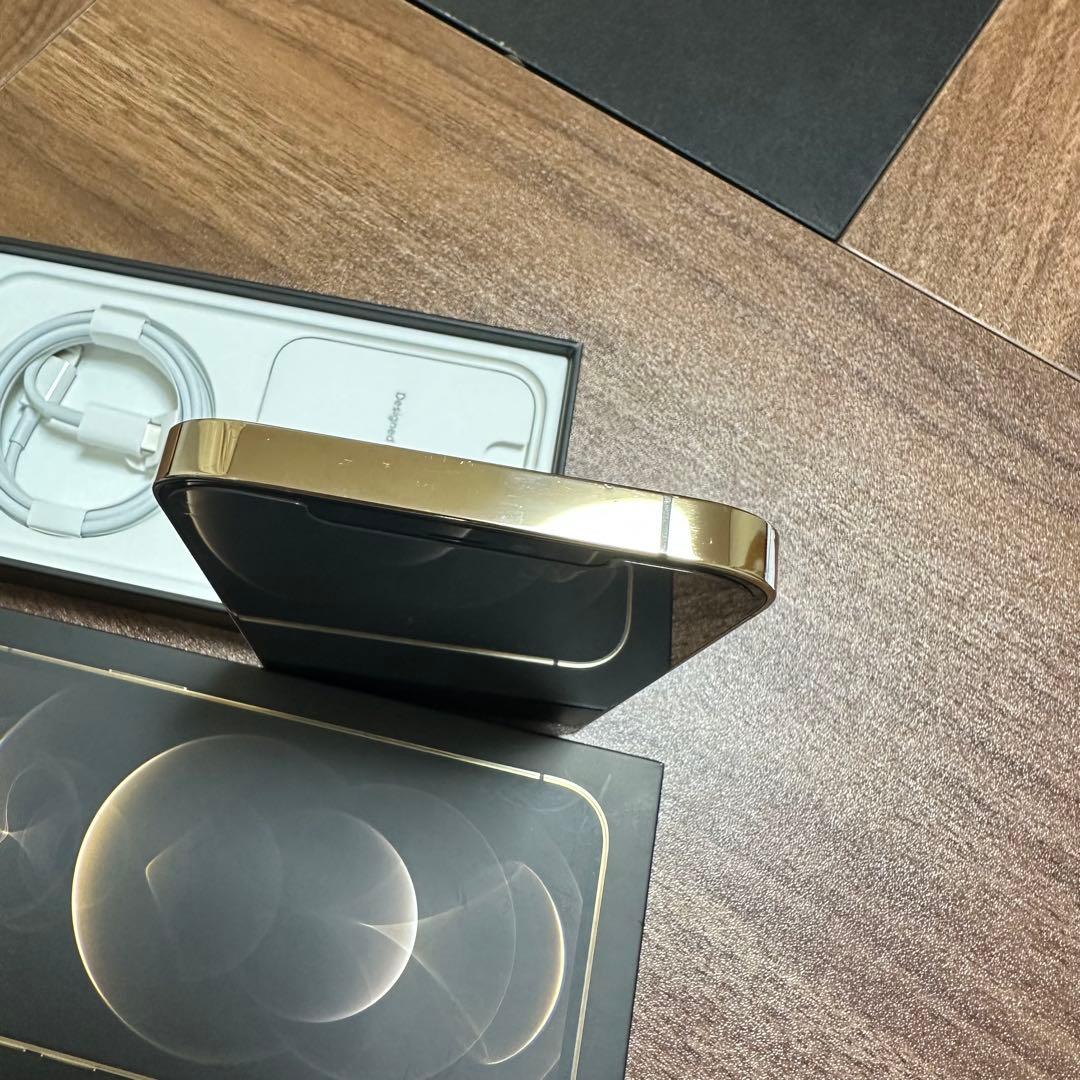 iPhone 12proゴールド本体　箱、Lightningケーブル付き