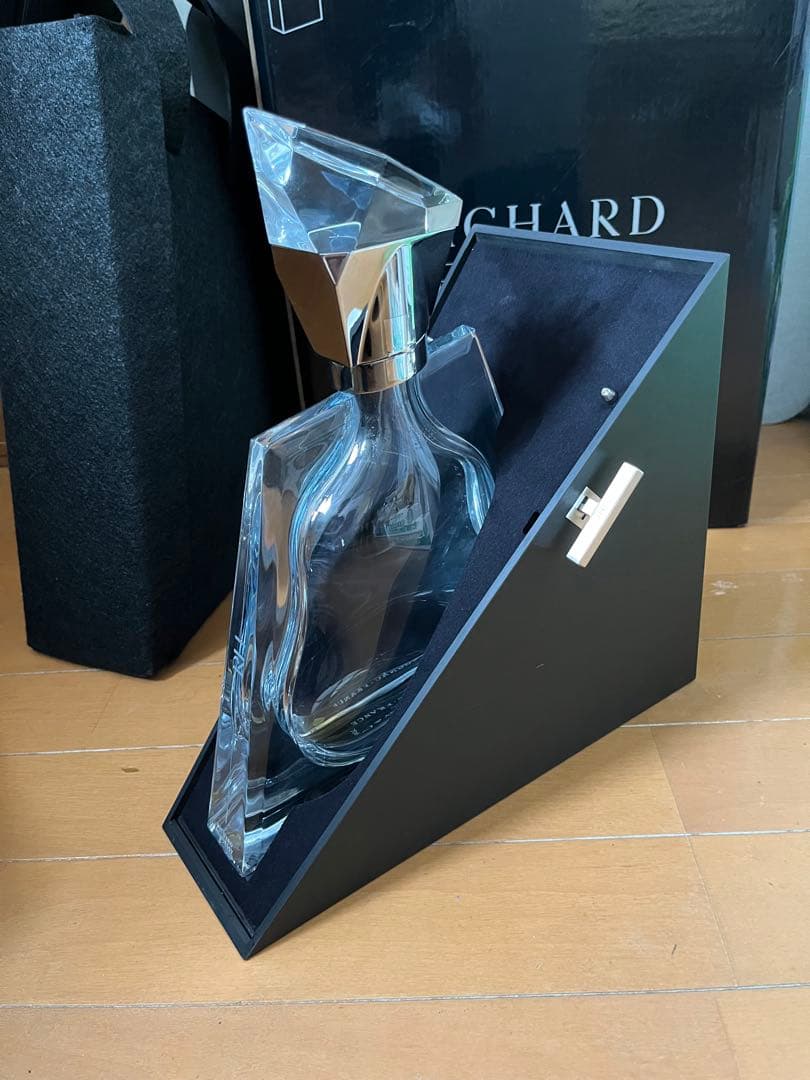 ヘネシーリシャール空瓶 箱付き