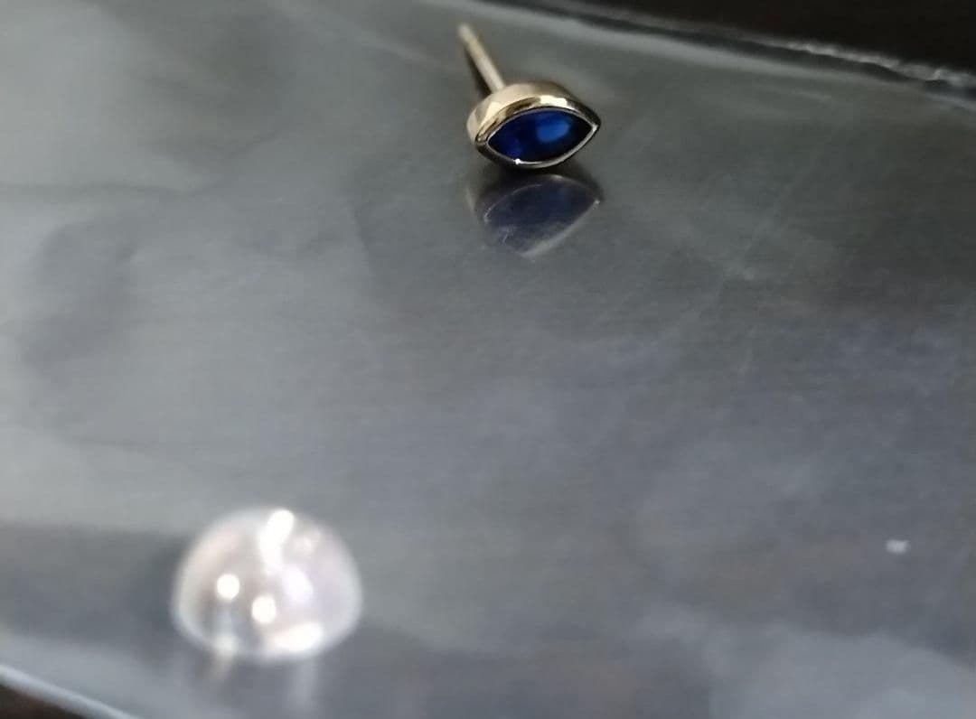 アウイナイト 片耳用ピアス