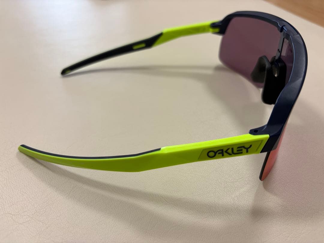 オークリーサングラス　スートロライト　アジアンフィット　プリズム