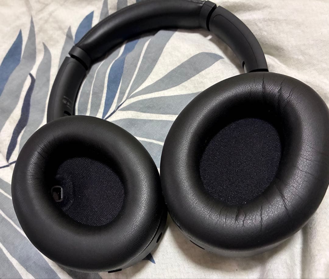 感動品・美品 Sony WH-1000XM4 ブラック