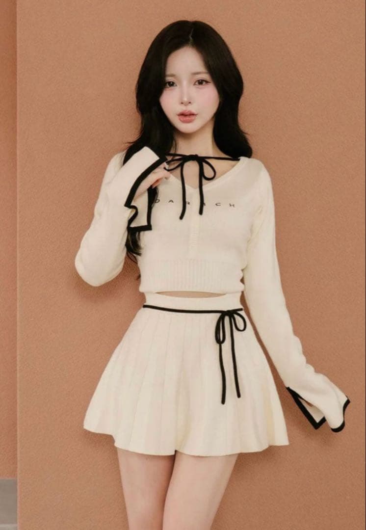 ダーリッチ　ウエストオープンリボンデザインニットミニワンピース　ivo