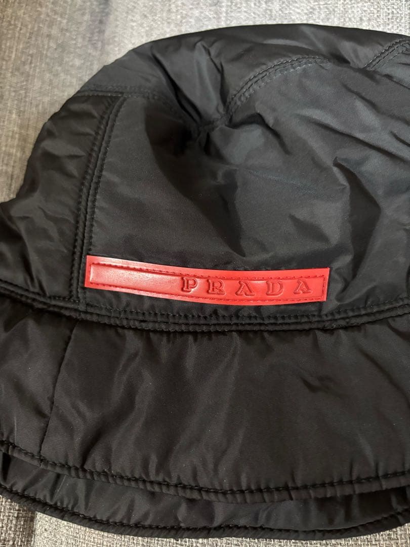 PRADA ブラック バケットハット[最終お値下げ]