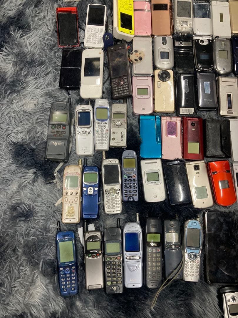 大量 147台 まとめ売り ジャンク ガラケー 携帯電話
