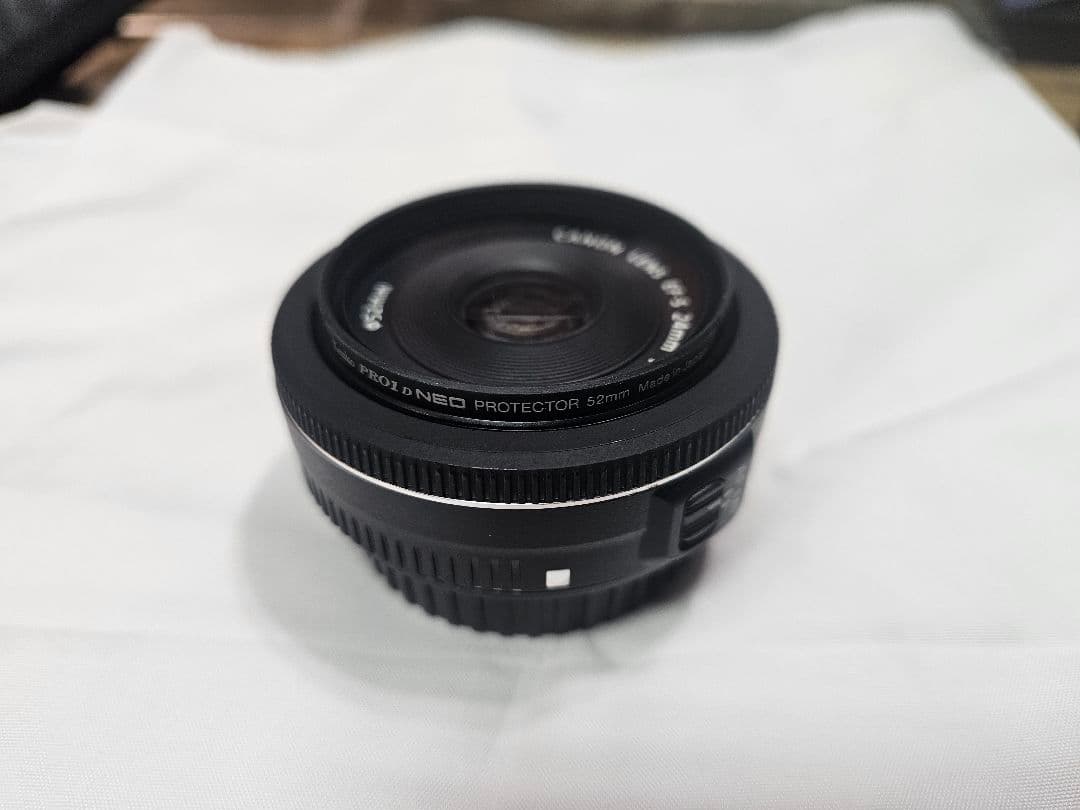 Canon EF-S 24mm f/2.8 STM レンズ