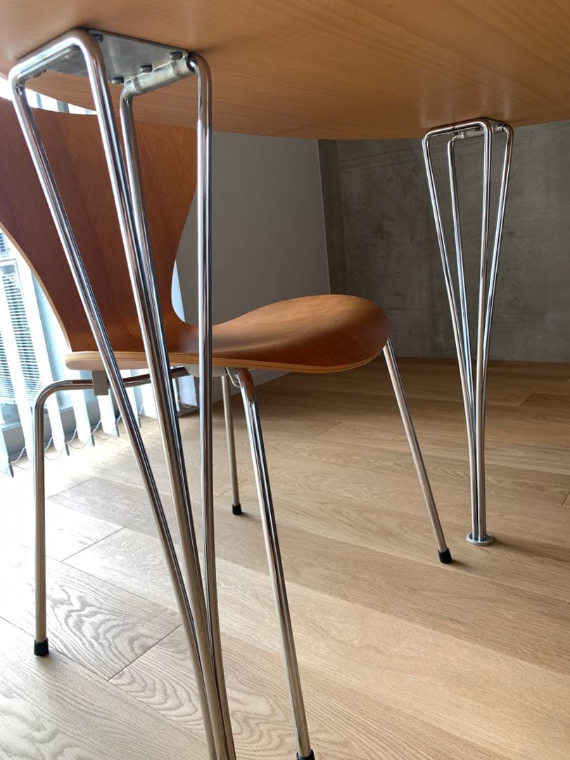 Fritz Hansen スーパー円テーブル（Bテーブル）ダイニング