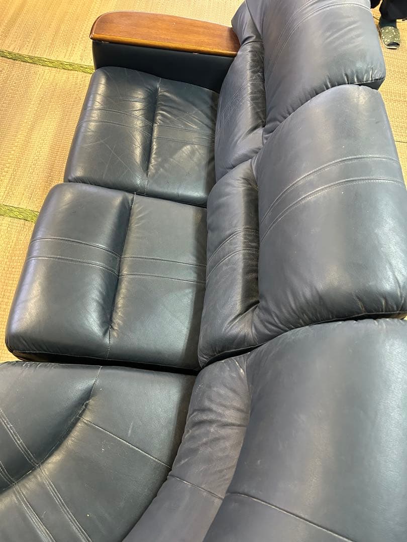 く*う様 ダークブルー レザー コーナーソファ