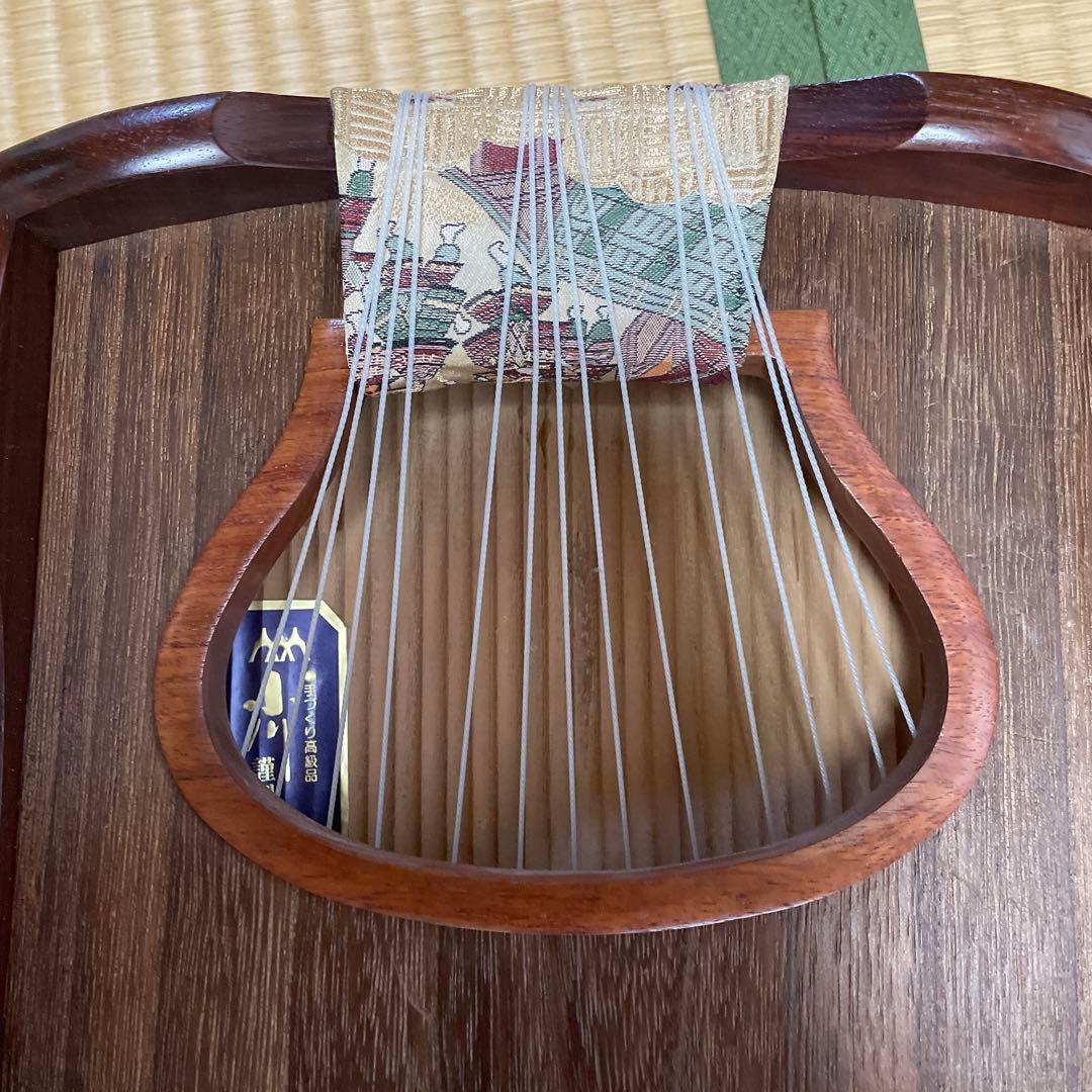 琴 お筝 筝 弦楽器 和楽器　すだれ掘り　蒔絵有　13弦　小川謹製　付属品セット