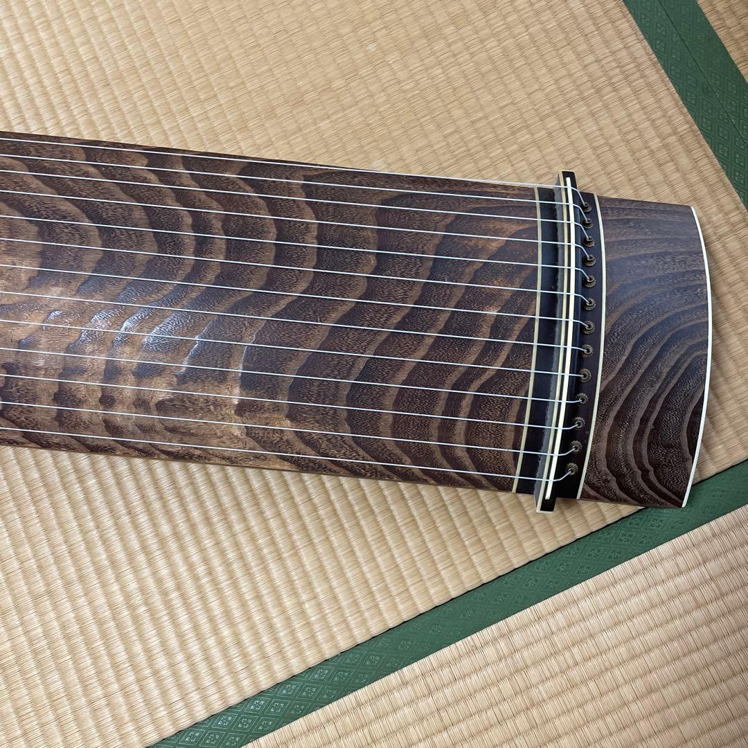 琴 お筝 筝 弦楽器 和楽器　すだれ掘り　蒔絵有　13弦　小川謹製　付属品セット