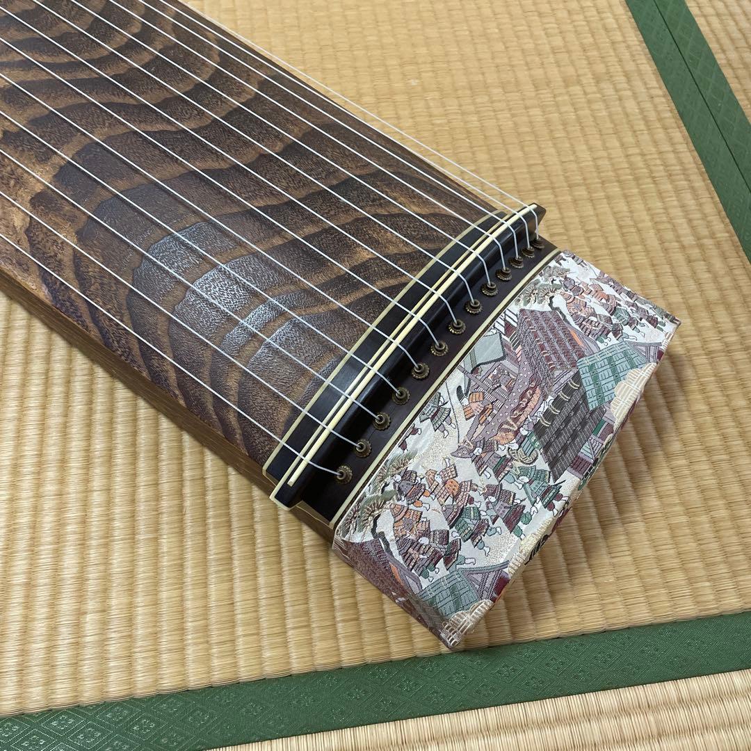 琴 お筝 筝 弦楽器 和楽器　すだれ掘り　蒔絵有　13弦　小川謹製　付属品セット