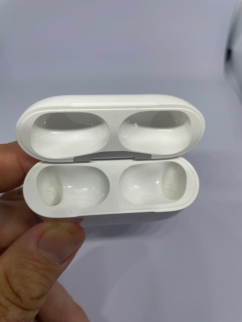 AirPods Pro（第1世代／MagSafe非対応モデル)