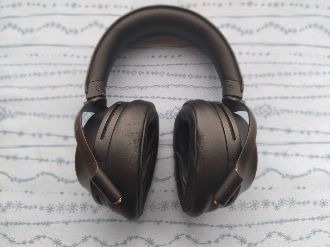SONY MDR-Z7M2（専用ケース付き）