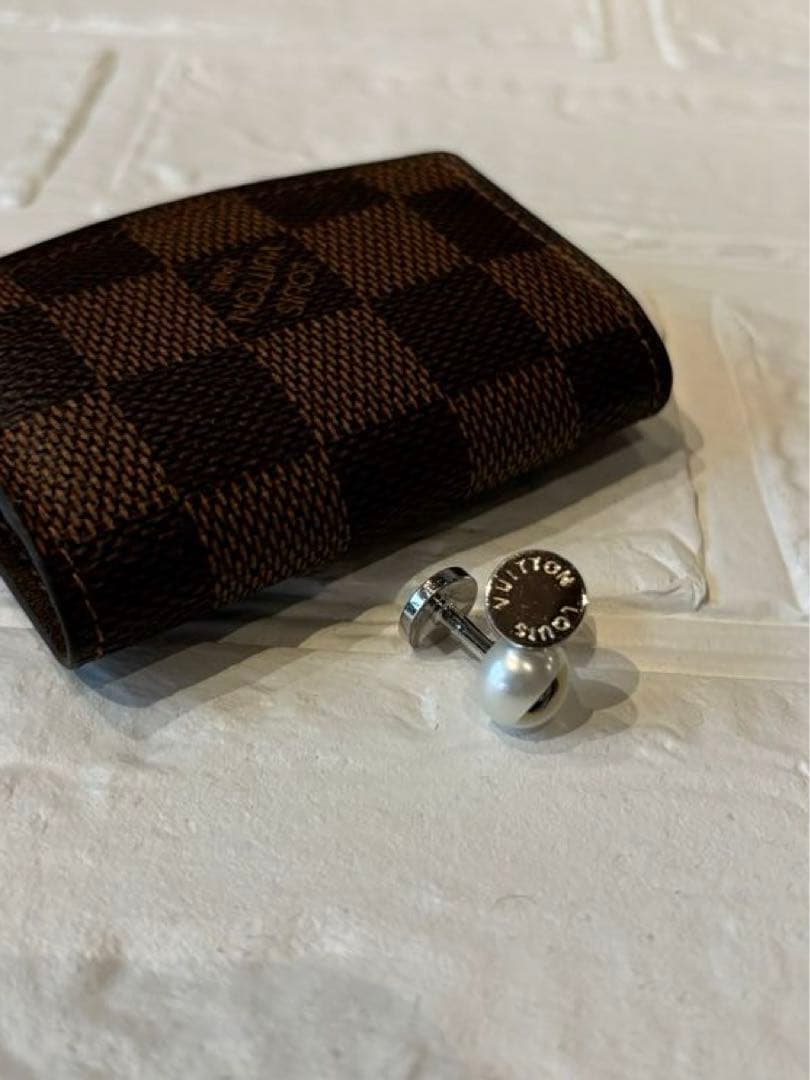 【お値下げ】Louis Vuitton パール カフス ダミエケース付