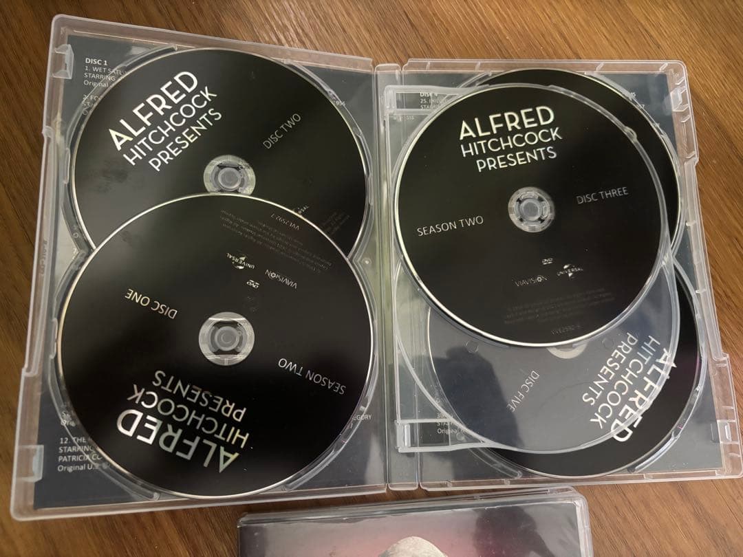ヒッチコック劇場コンプリートDVD35枚組 中古