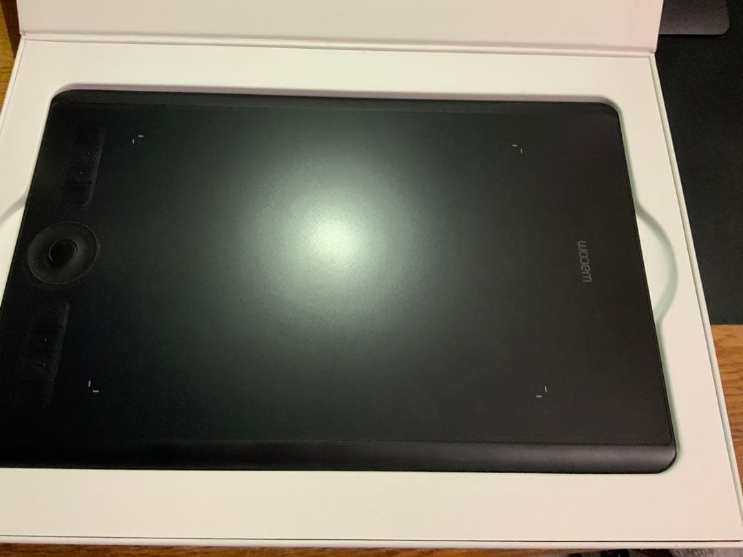 Wacom Intuos Pro Medium PTH-660 箱あり・替え芯付