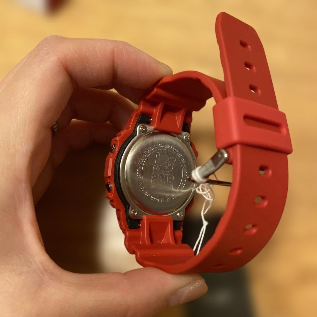 【新品未使用】広島東洋カープG-SHOCK レッド