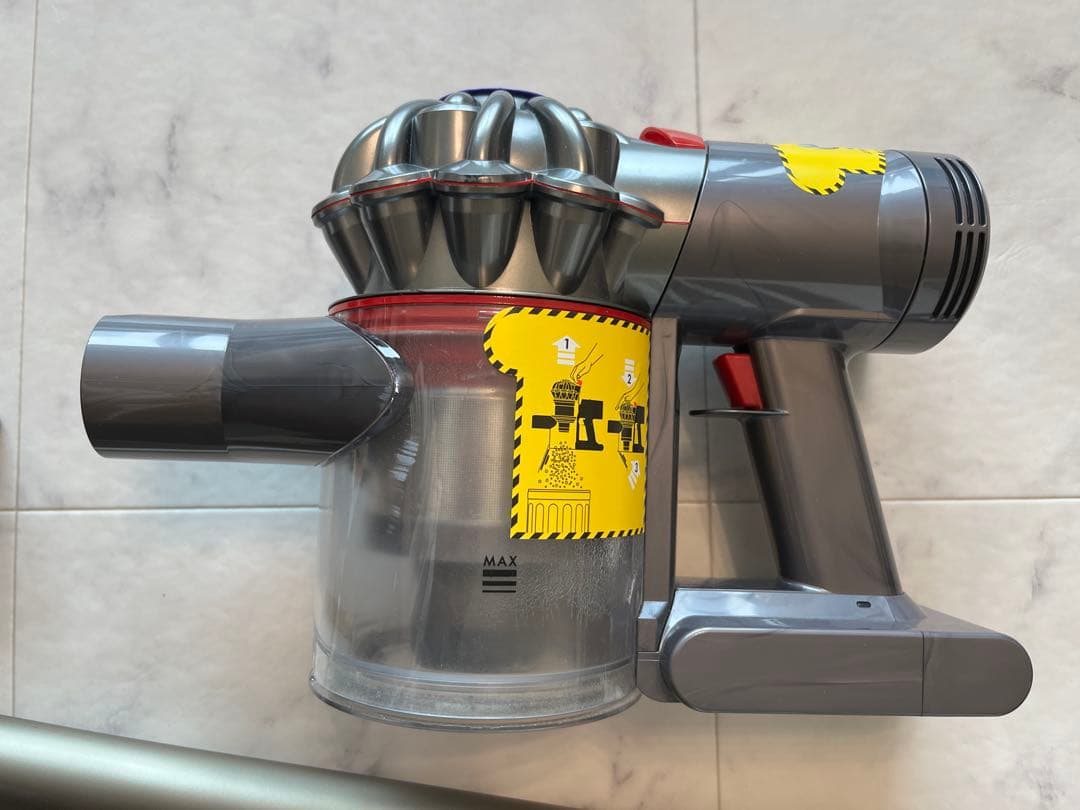 チ*チ様 【正規品】dysonダイソン Ｖ７コードレスクリーナー　フルセット