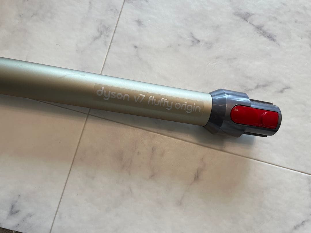 チ*チ様 【正規品】dysonダイソン Ｖ７コードレスクリーナー　フルセット