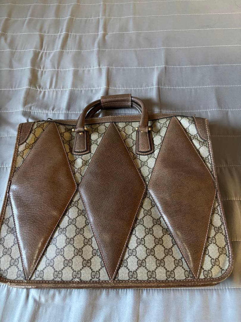 Gucci ビジネスバッグ ダイヤモンドパターン