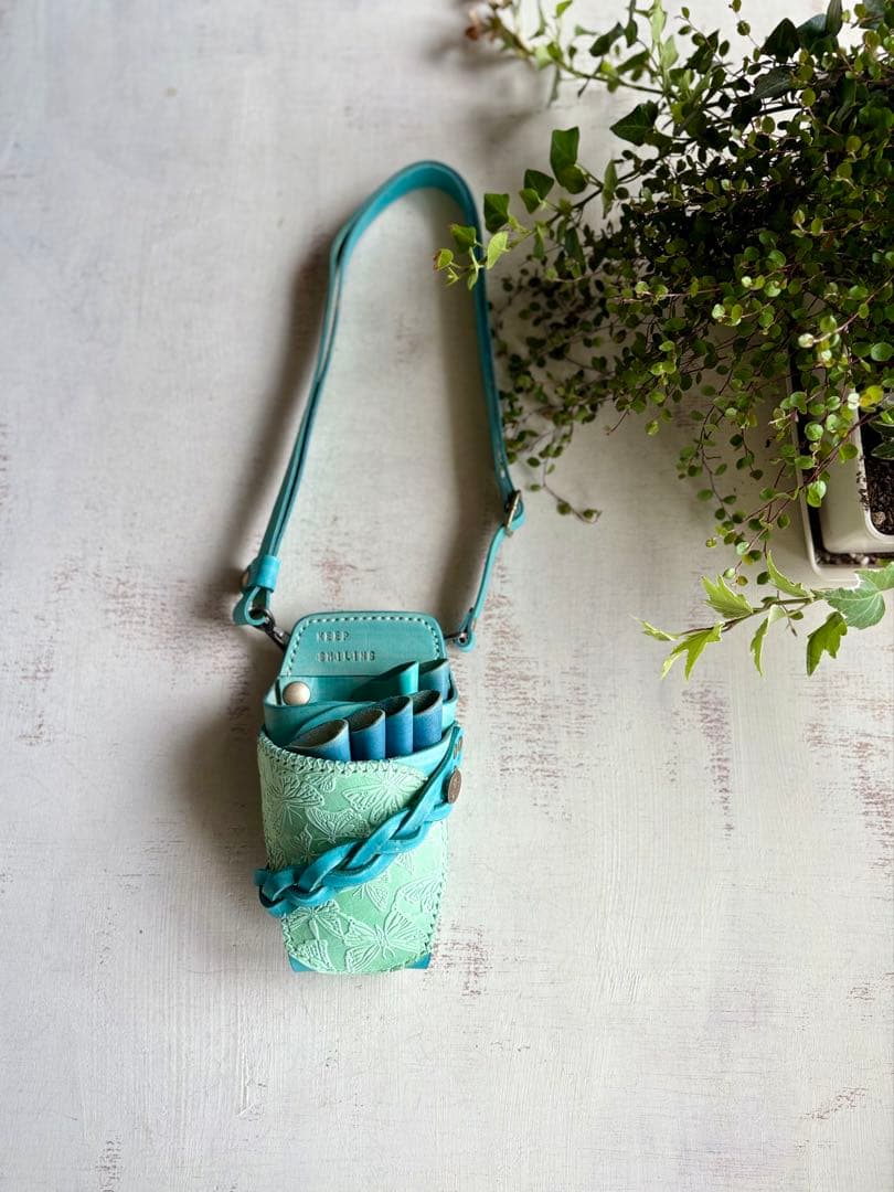 maiちゃん 手染めミント、蝶型押しミントグリーンのシザーケース