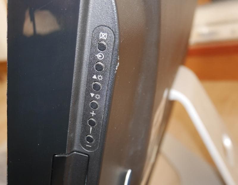 TOSHIBA D711 21.5インチ 液晶一体型AV デスクトップPC