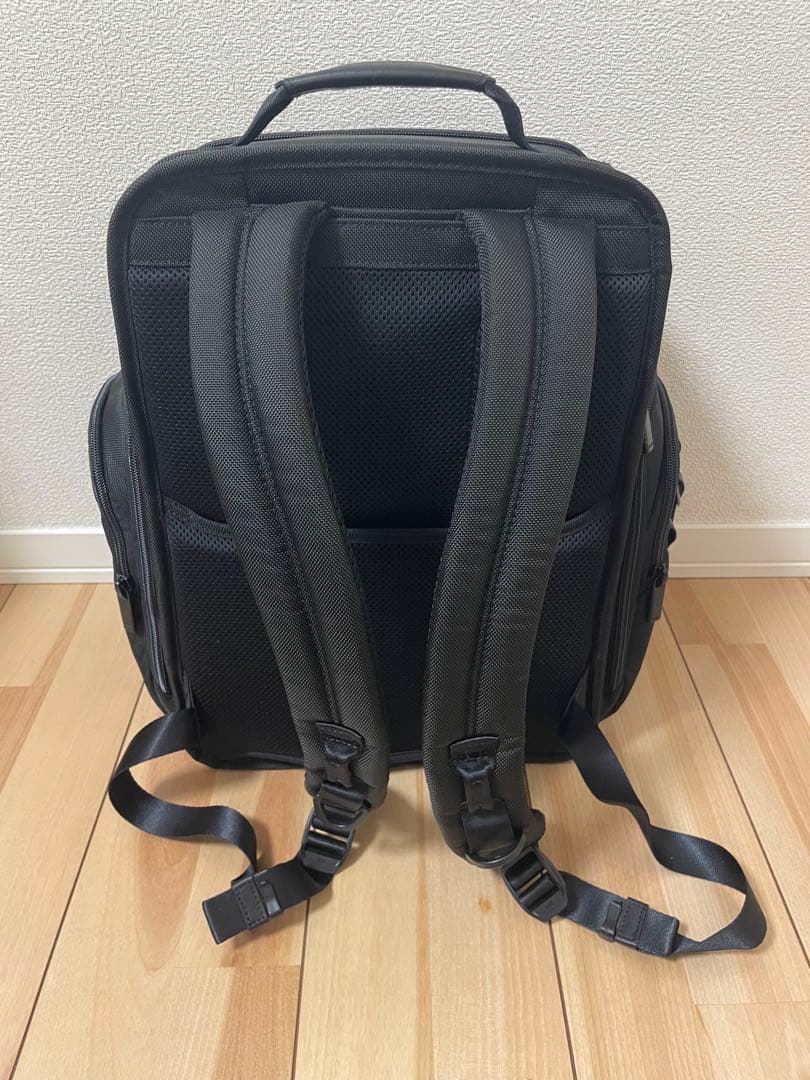 TUMI ALPHA 4 ブリーフ・パック ブラック