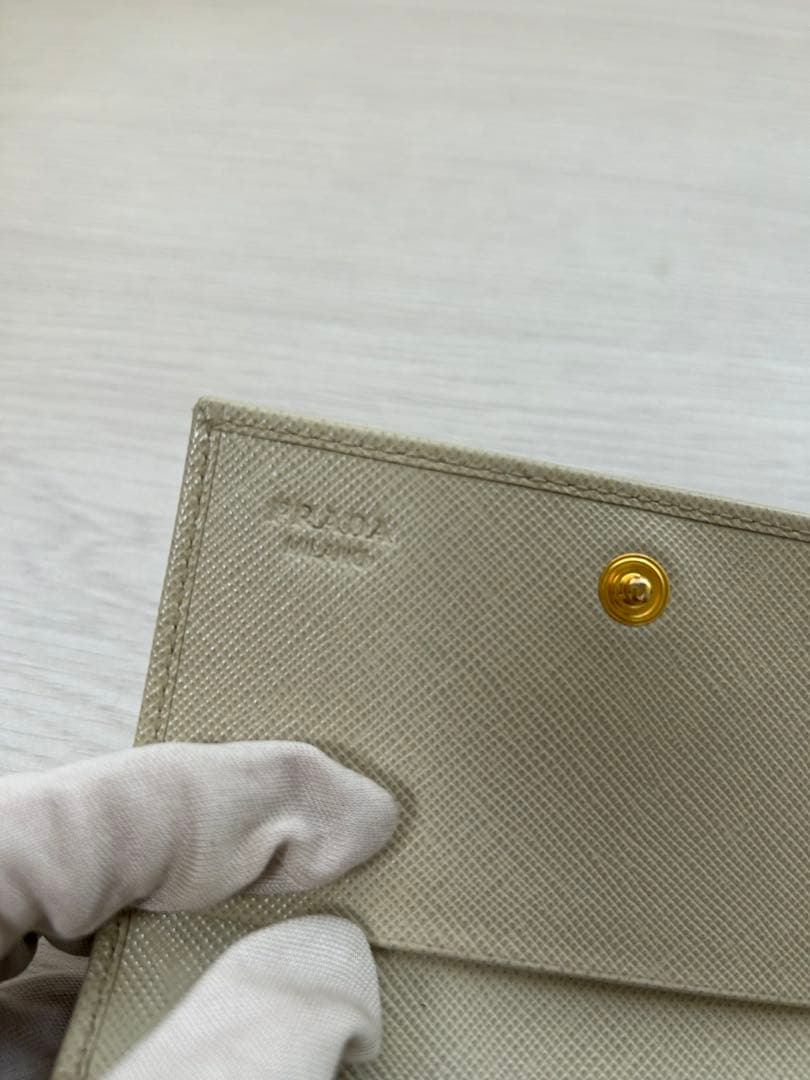 PRADA サフィアーノレザー 名刺入れ オフホワイト