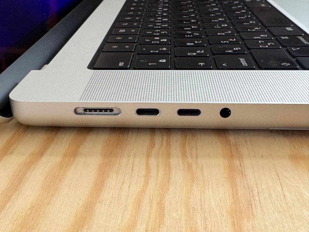 MacBook本体 Apple MacBook Pro 16in 16GB 512GB SSD