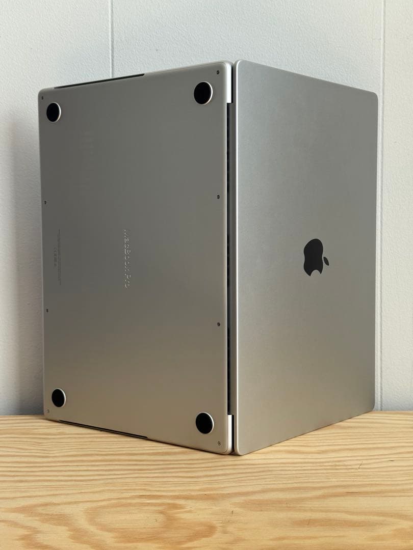 MacBook本体 Apple MacBook Pro 16in 16GB 512GB SSD