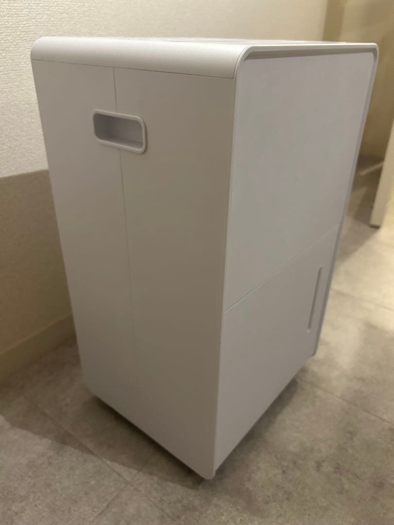 山善　除湿機 EDC-H601