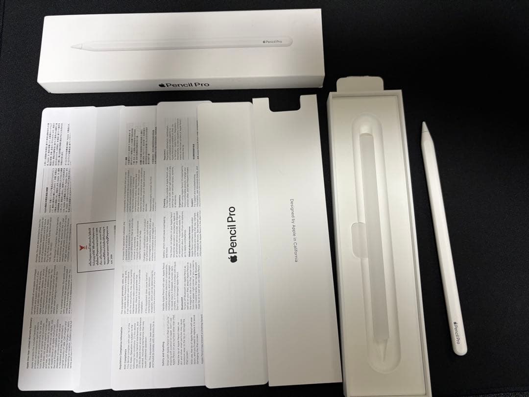 T*K様 美品iPadAirM2 13インチ128gbスペースグレイ Penci