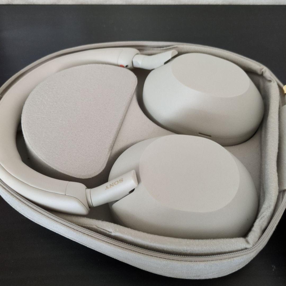【美品・即日発送】SONY WH-1000XM5 プラチナシルバー